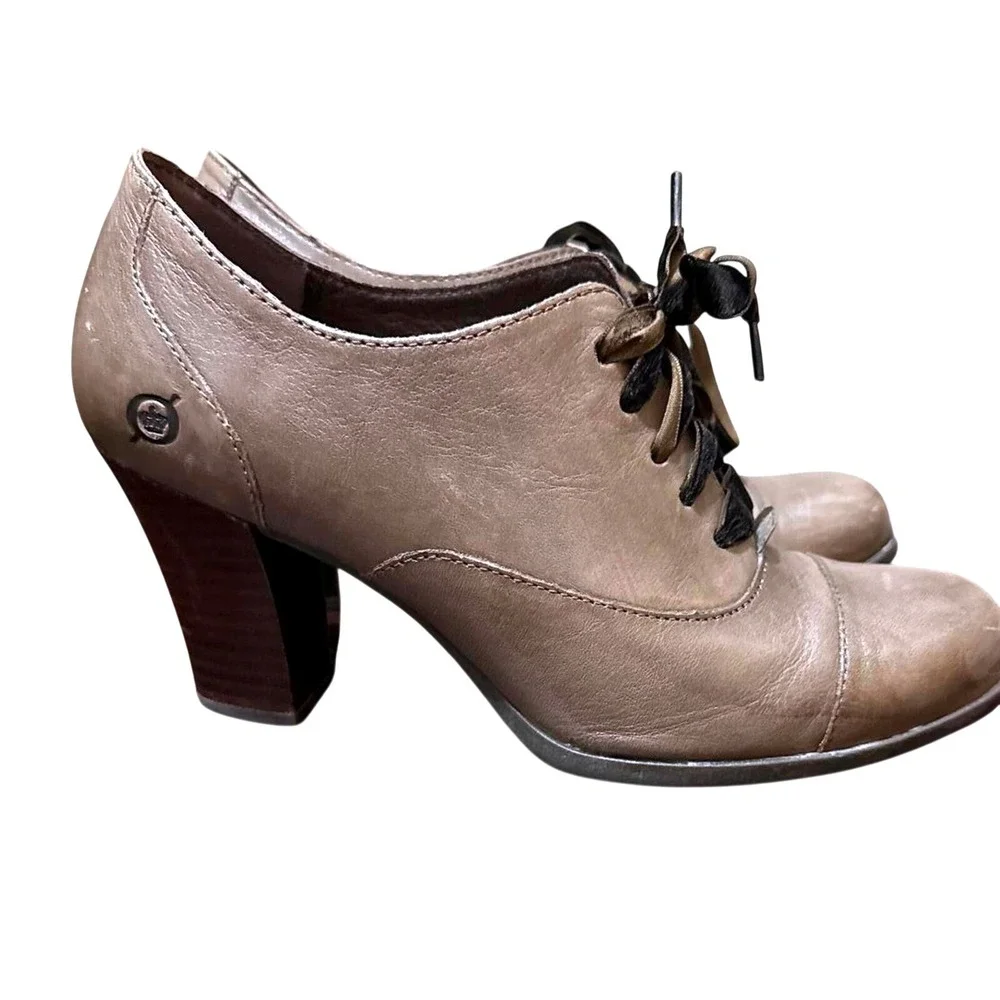 Stylish Born Brown High Heels‎ with Lace-Up Detail size 8